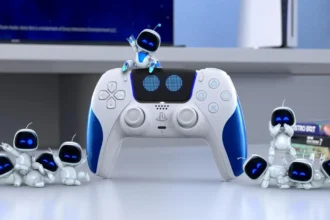 Astro Bot DualSense